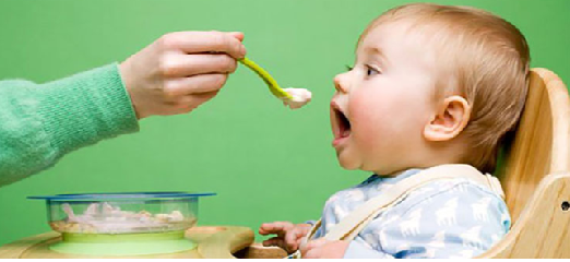 Hình ảnhKhi nào nên cho bé tập ăn thô?